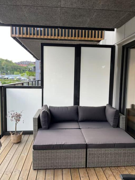 Moderne Selveierleilighet Med Terrasse I 5.etasje *