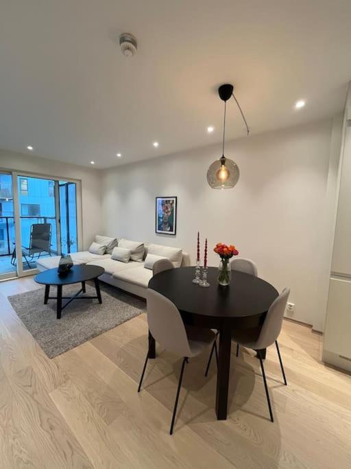 Moderne Selveierleilighet Med Terrasse I 5.etasje Leilighet
